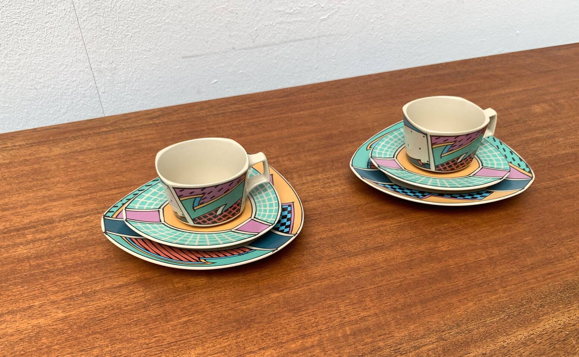 Postmodern Flash One Series coffee service, plates, cups, saucers by Dorothy Hafner for Rosenthal, 1980s, Set of 6