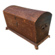 Coffre en bois ancien bombé 19ème