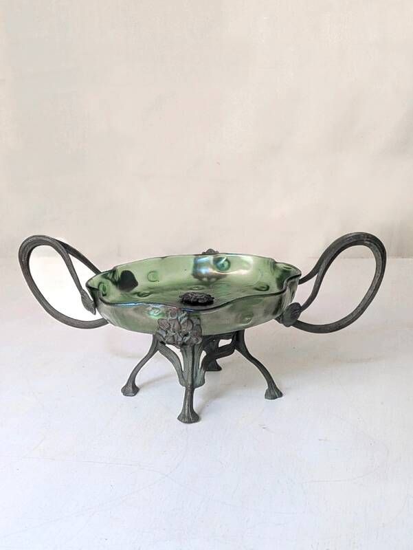 Art Nouveau cup in iridescent glass and bronze-style metal