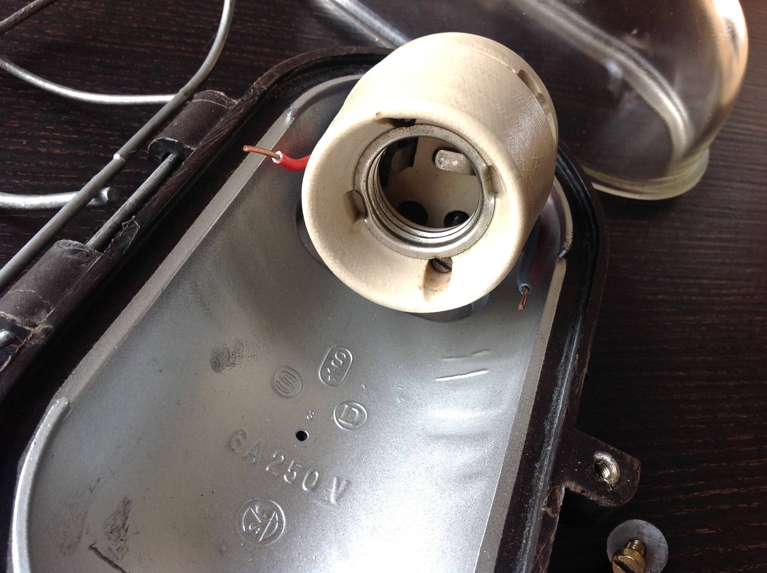 Industrial style porthole wall light, 50s-60s