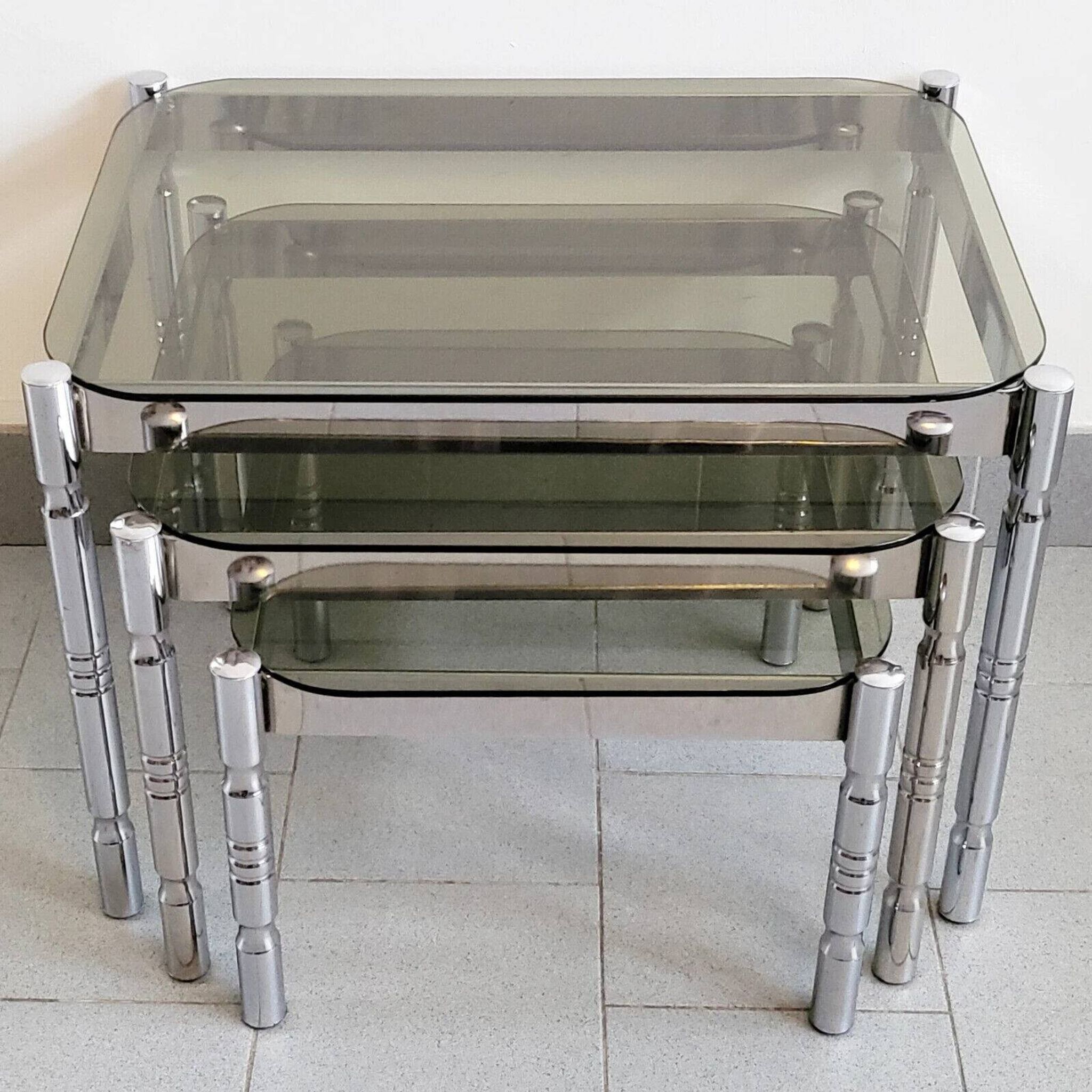 Suite de 3 tables gigognes vintage 1970