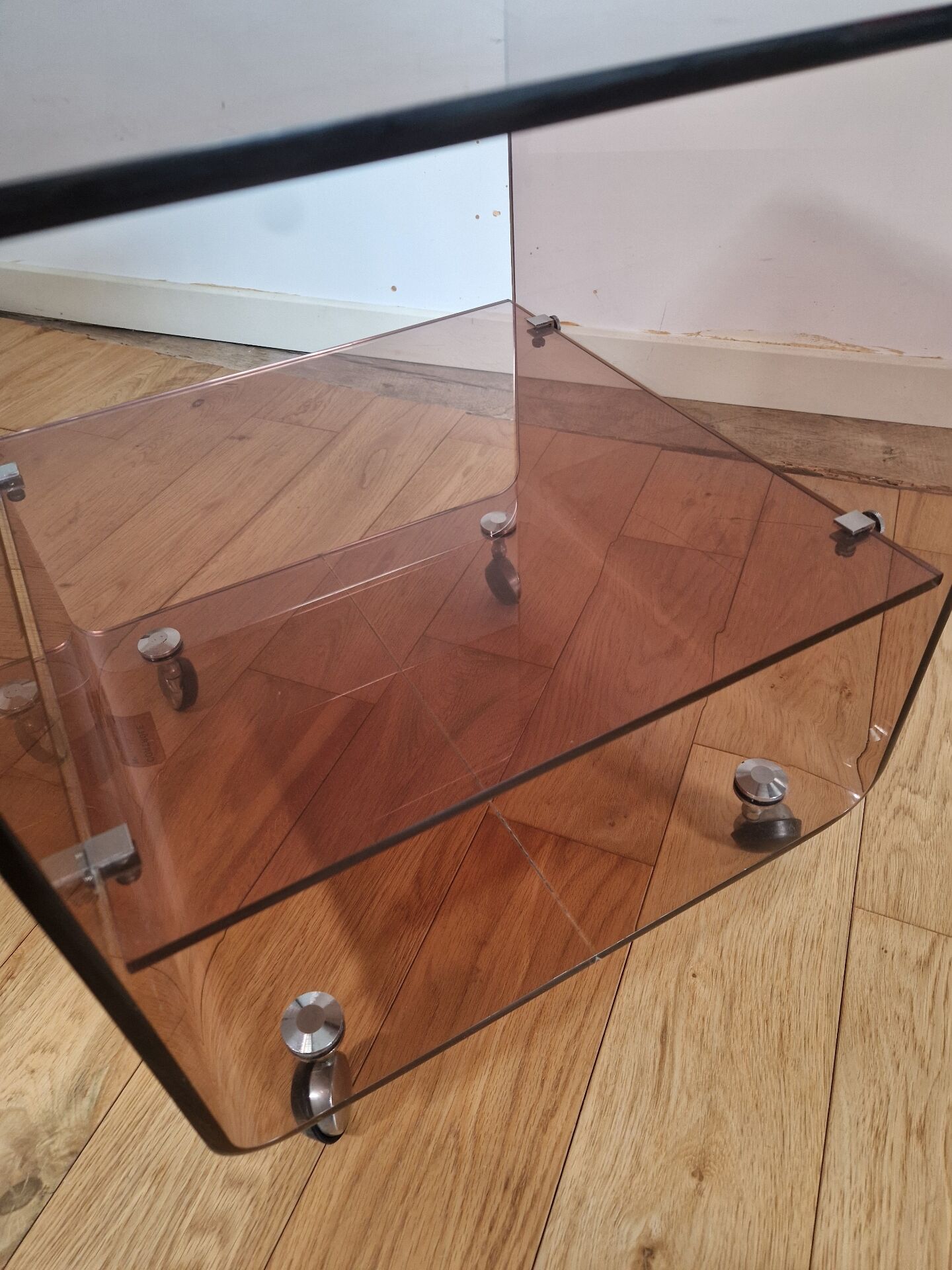 Rolling dessert trolley in Altuglas by Michel Dumas for Roche Bobois.