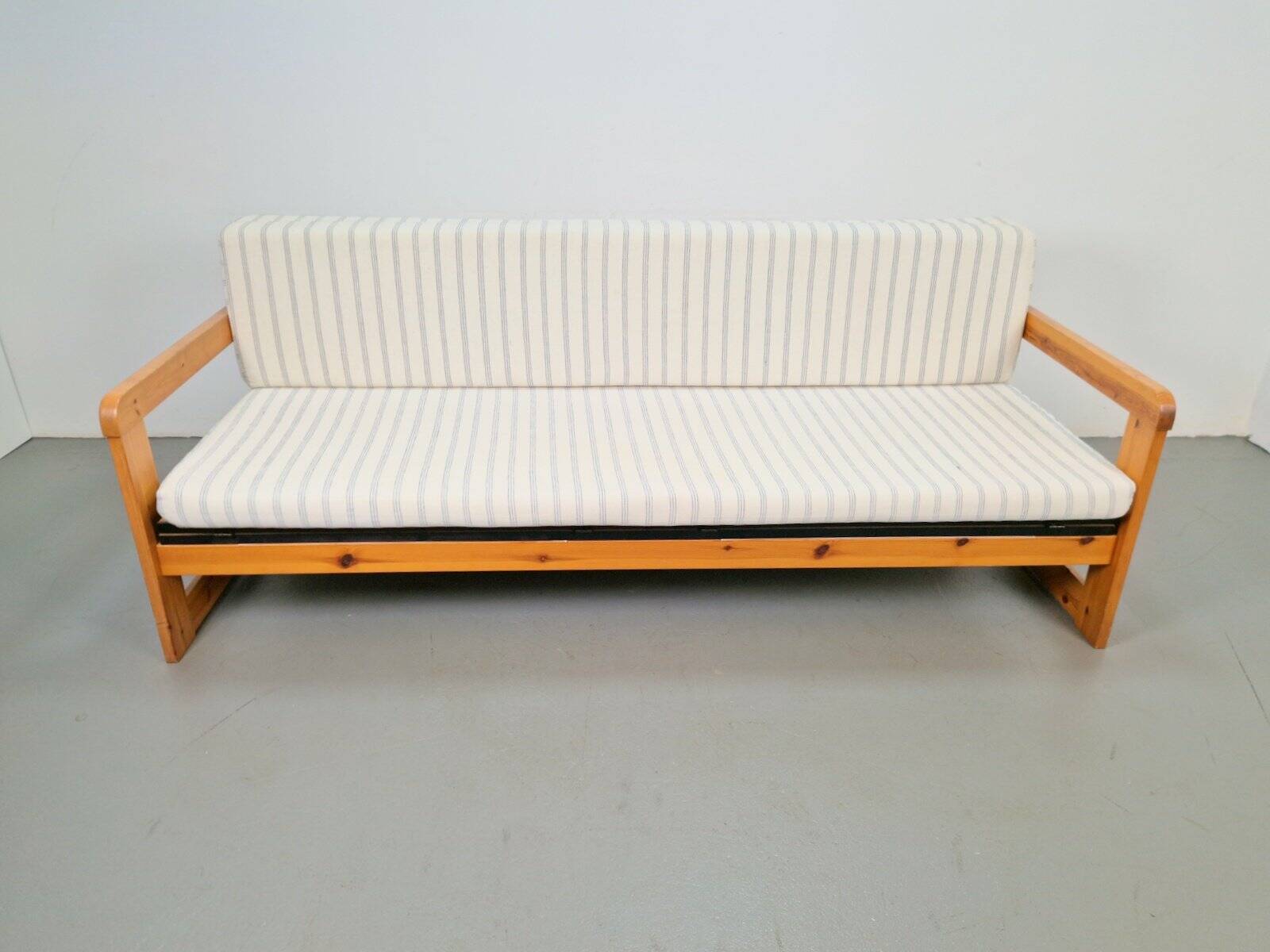 Daybed en pin scandinave moderne, années 1970
