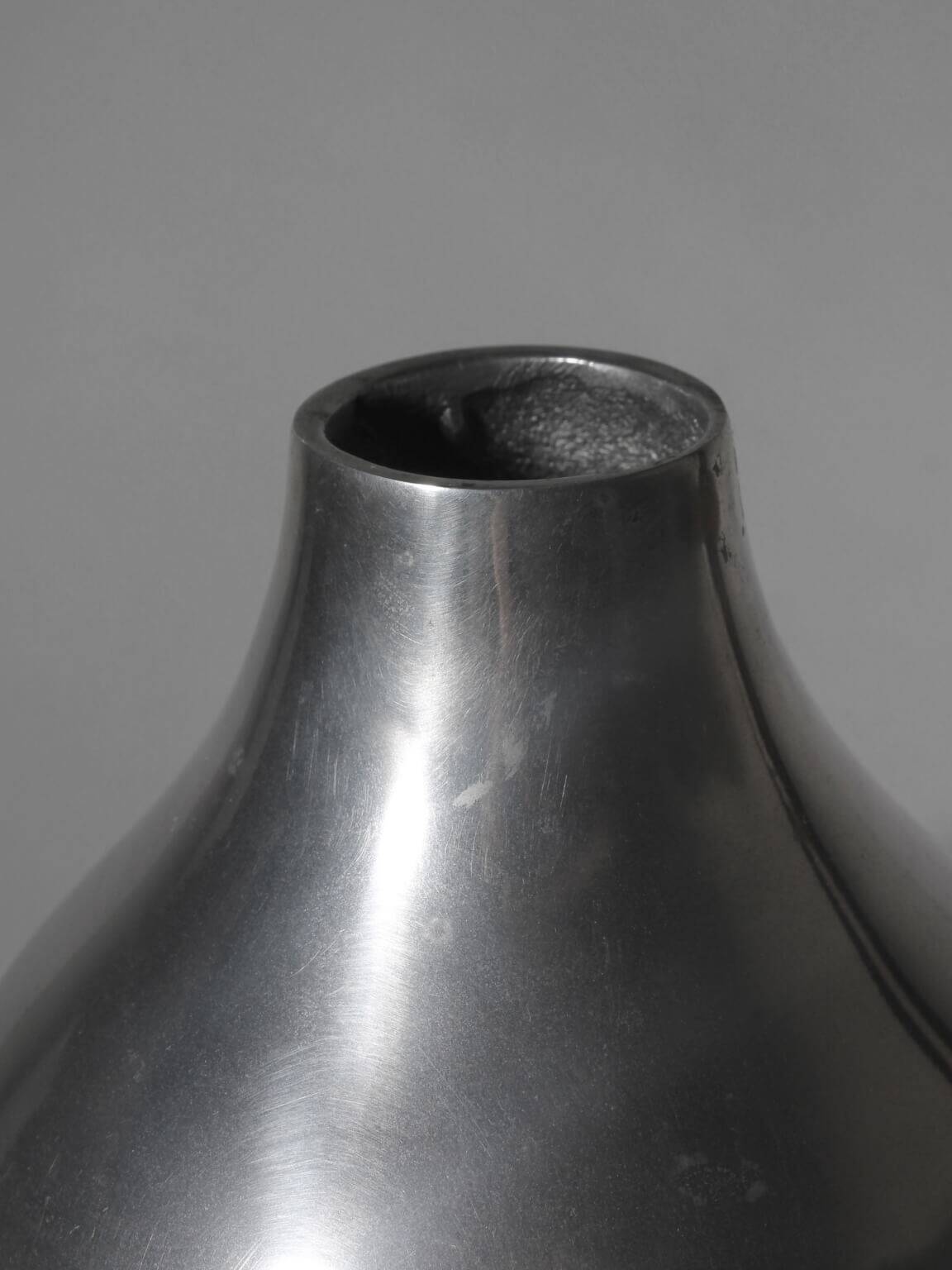 Vase bulbe en aluminium poli, moyen