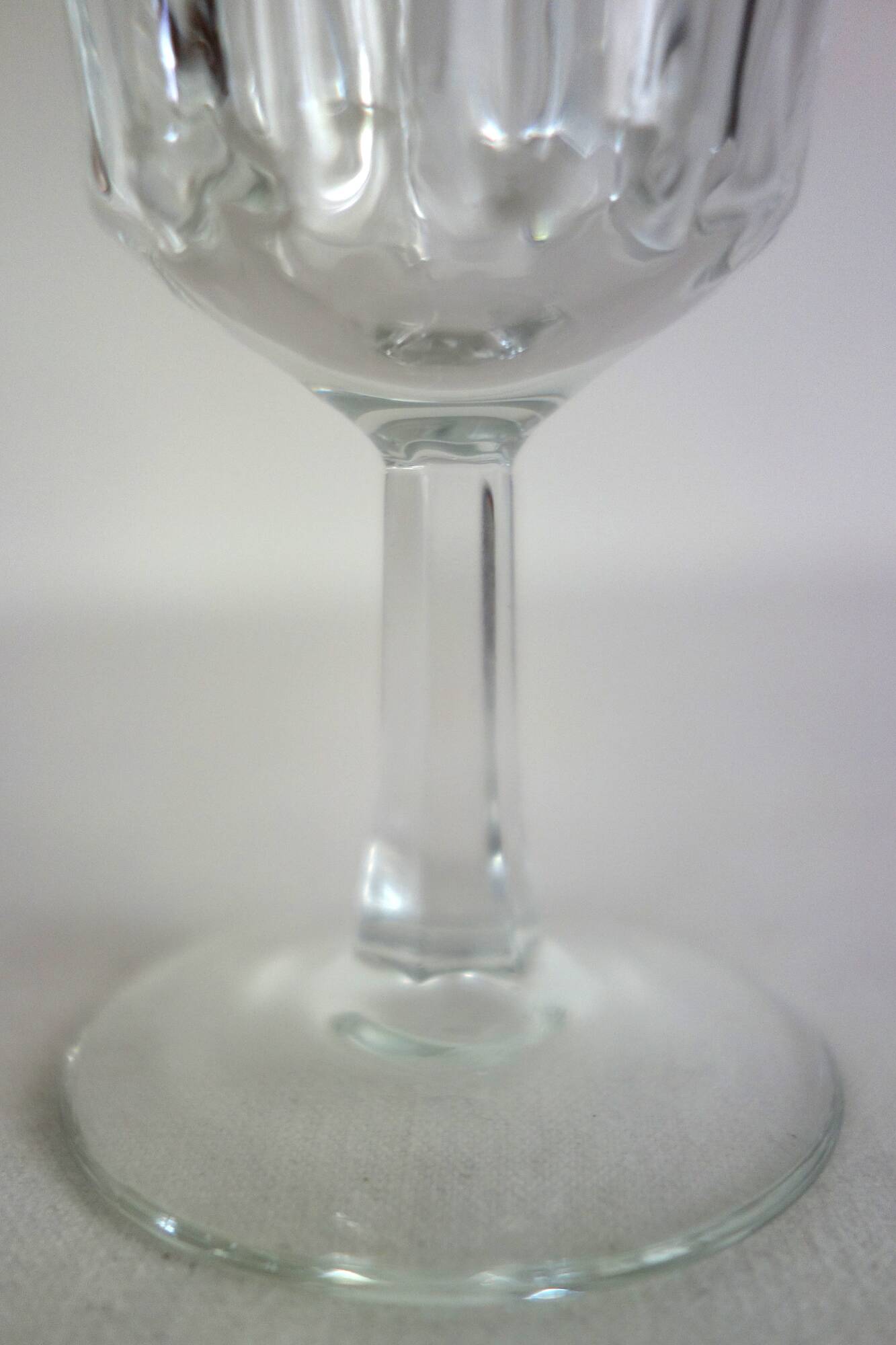 12 Regency Luminarc wine glasses from the 70s