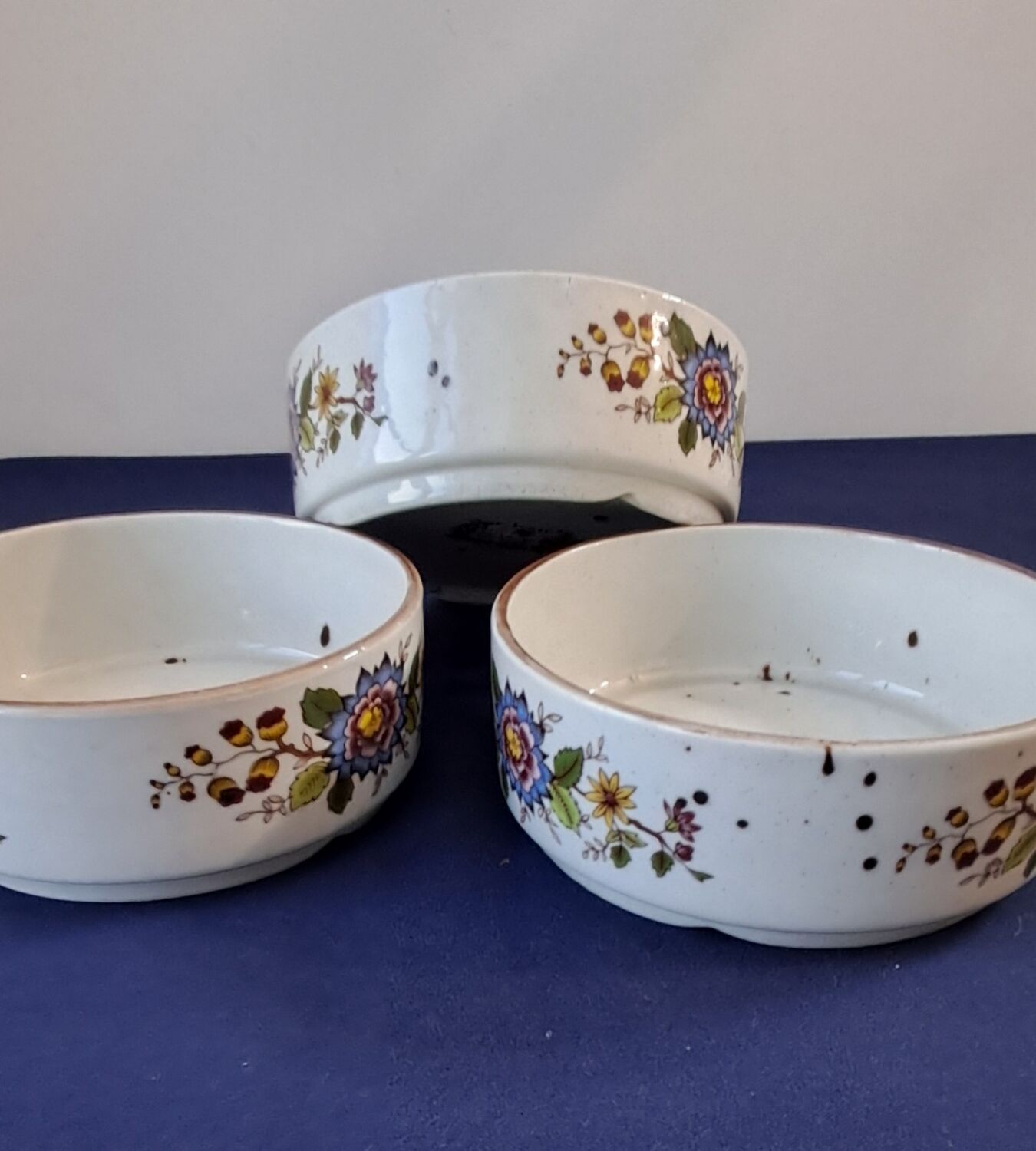 Set of 3 bowls in the Éclat model from Sarreguemines. 1960s.