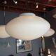 Lampe à suspension en verre opalin 1960