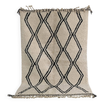 Tapis Beni Ouarain, 250 x 160 cm || 8,2 x 5,25 pieds, MS-347