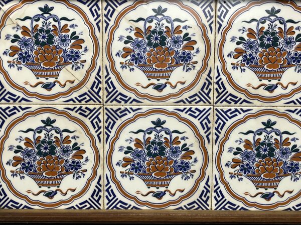 Art déco, plateau bois et carreaux faïence Gien décor panier vers 1940