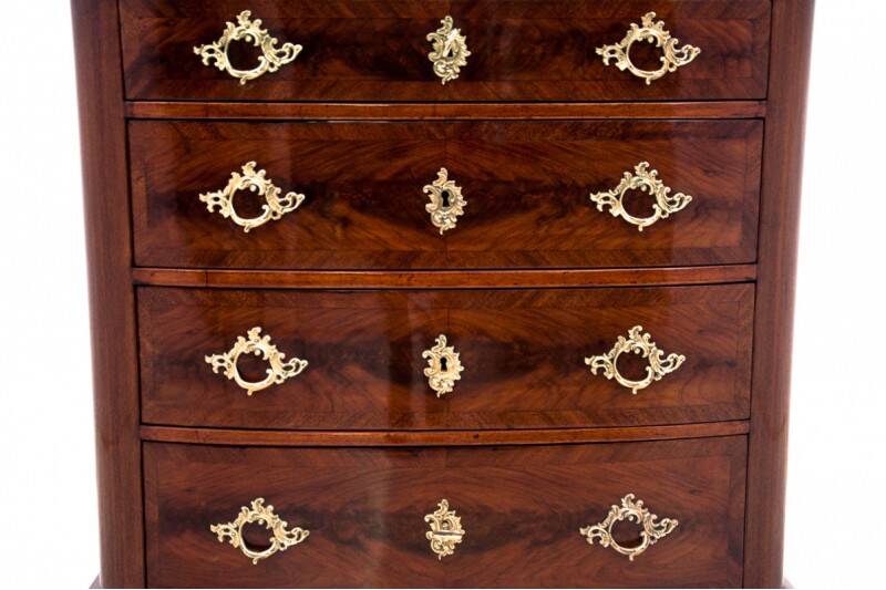 Chest of drawers, Northern Europe, 19th century. After renovation.