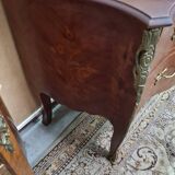 Marquetry chest of drawers