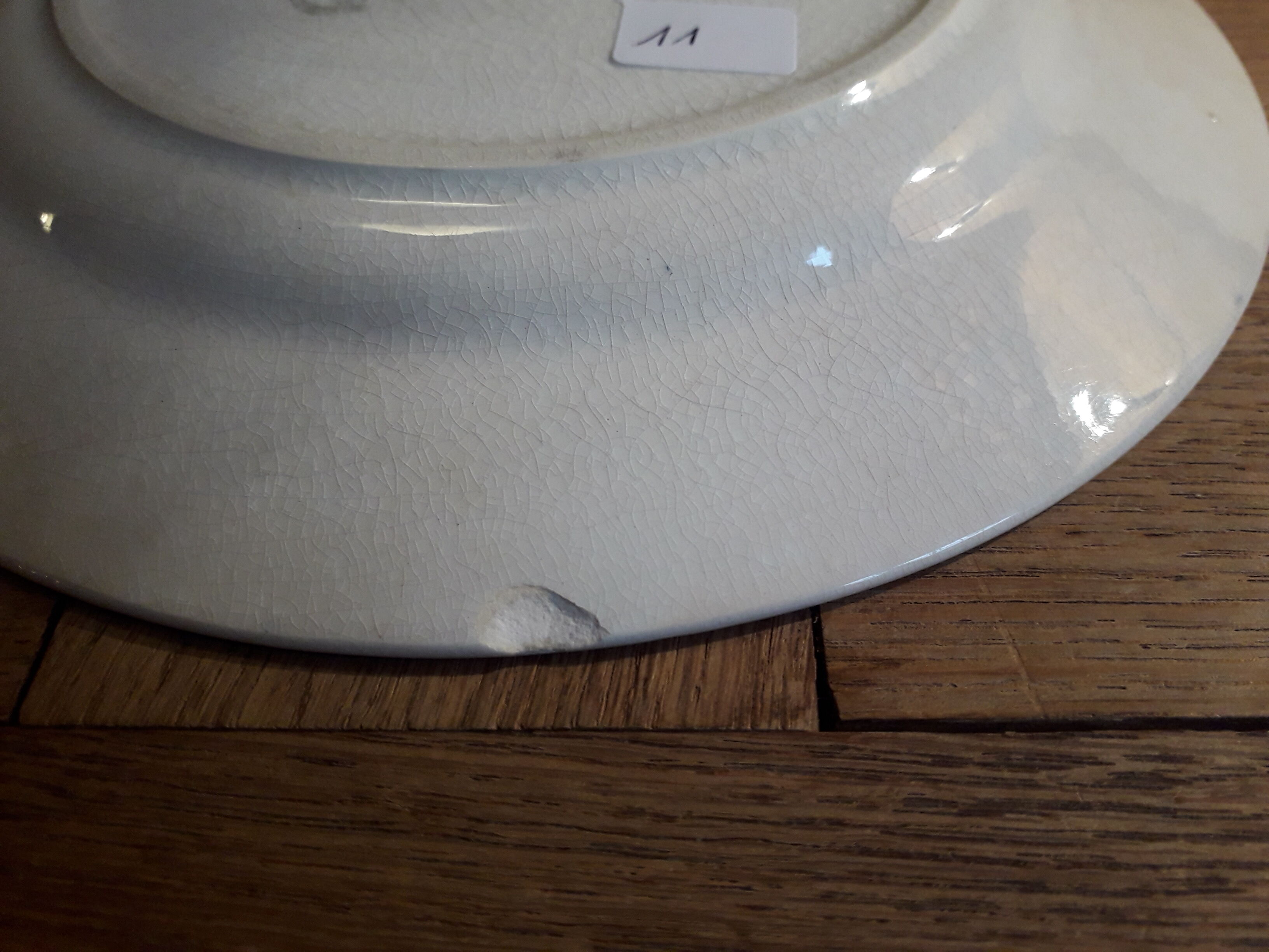 Flat plate in nimy earthenware bird decorations