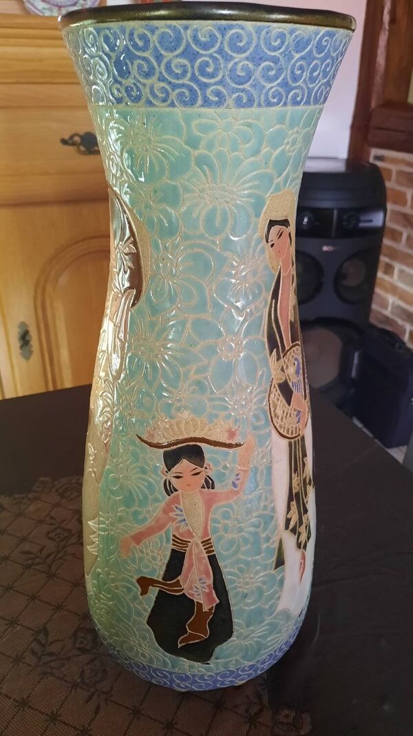 Vase bien hoa