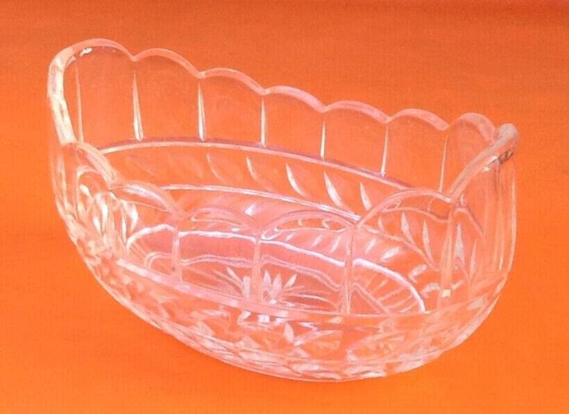 1950s cup / fruit basket in the style of the jonzac model from baccarat