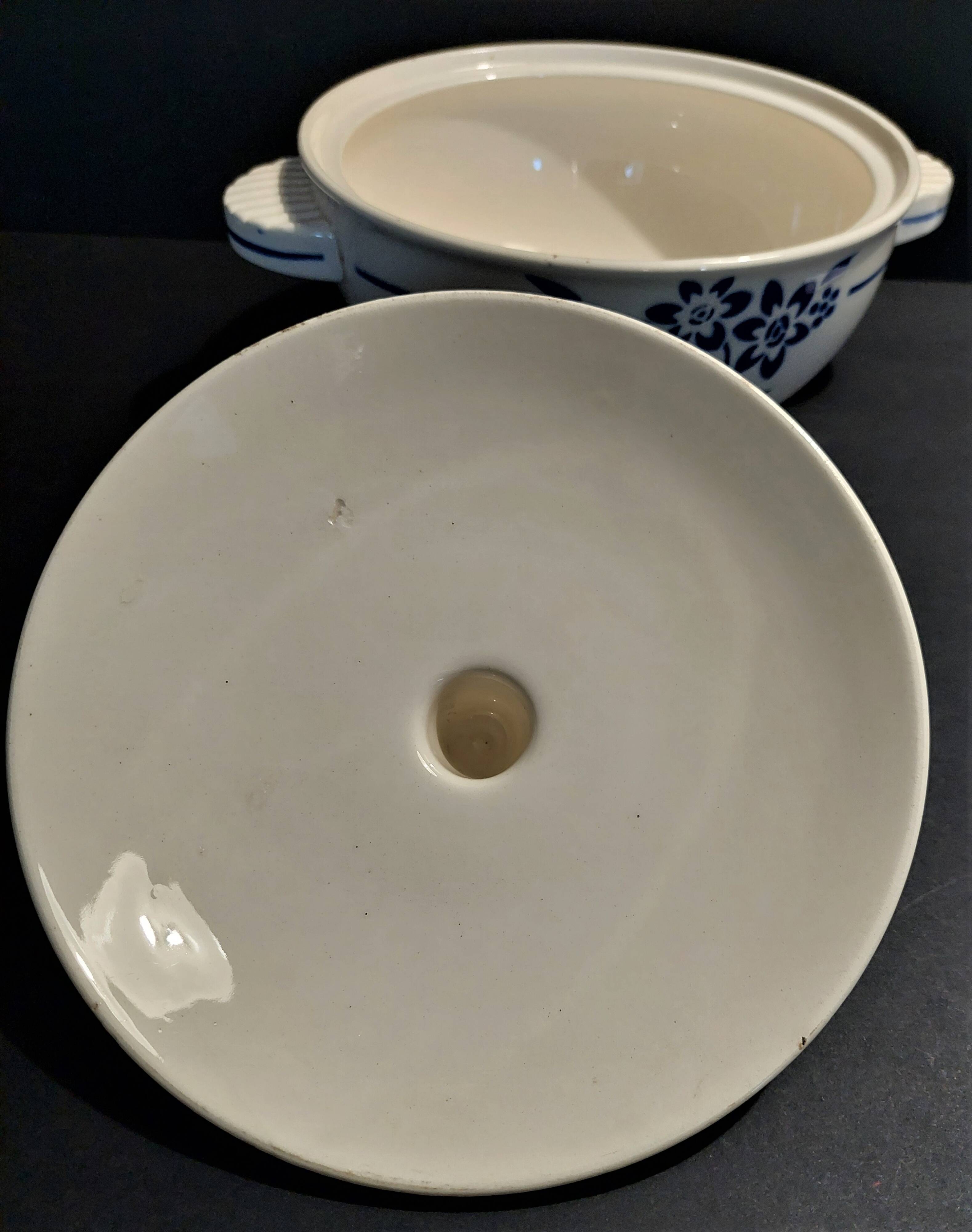 Badonviller earthenware tureen, early 20th century