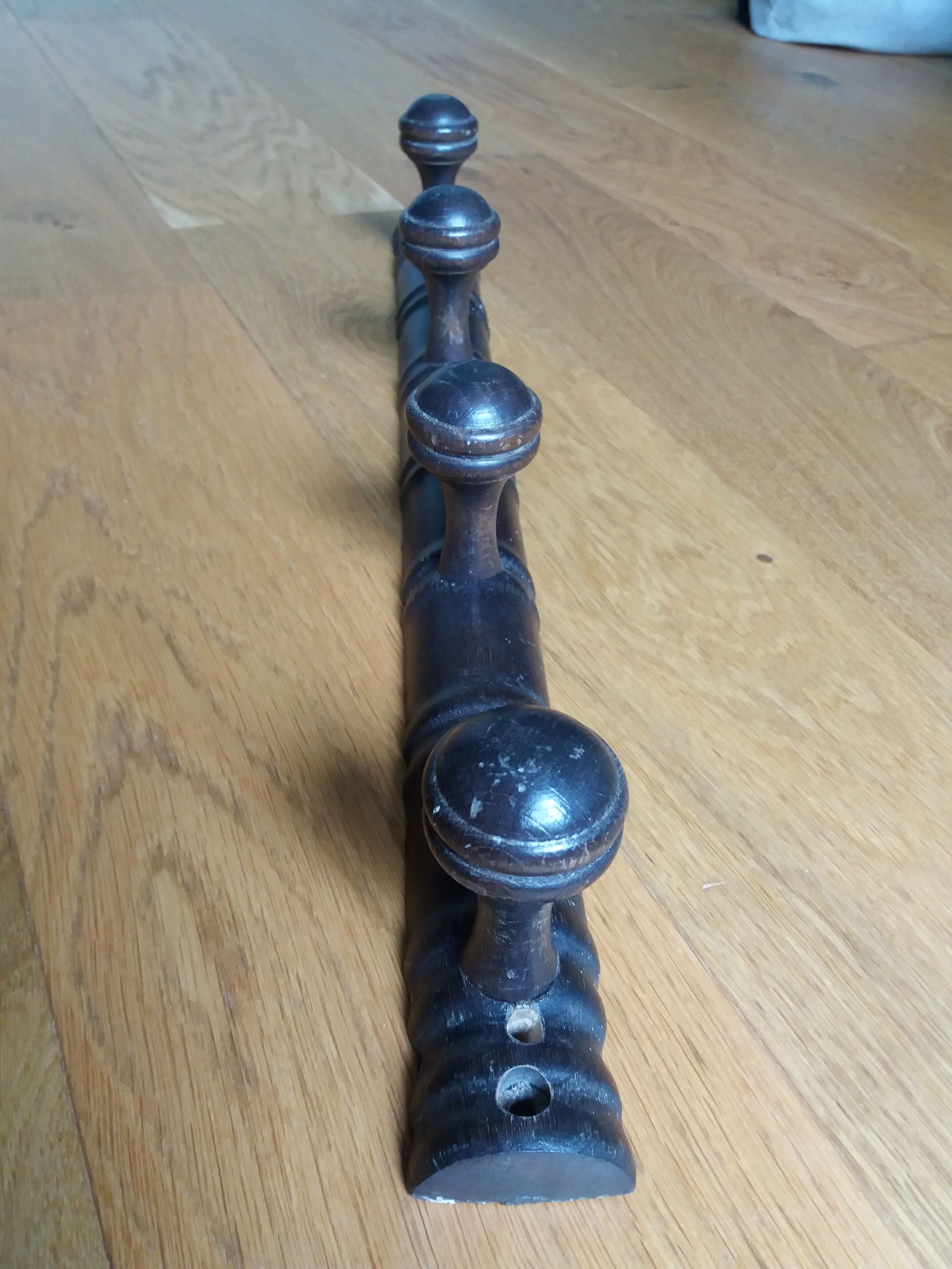 Wall-mounted coat rack 4 hooks