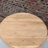 Round table