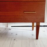 Commode pieds compas