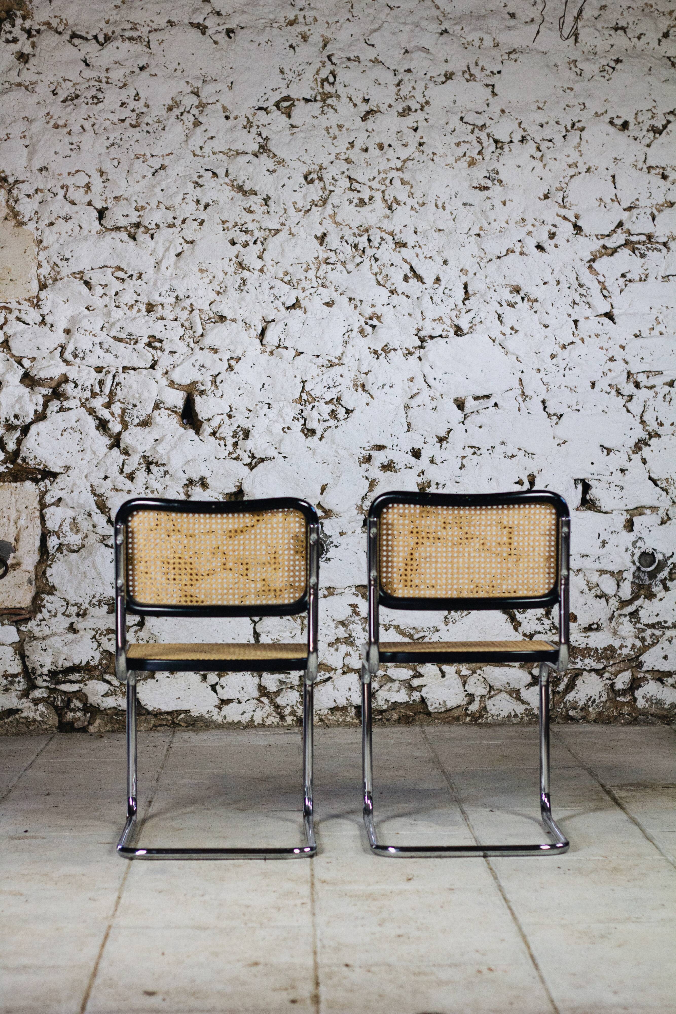 Black b32 chair by Marcel Breuer