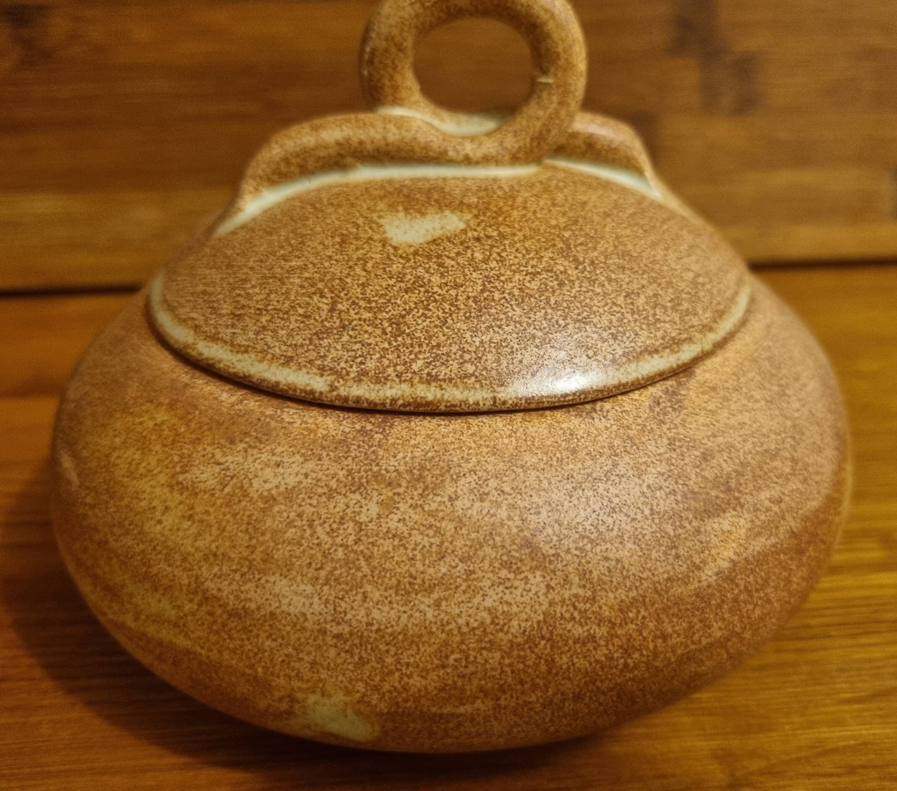 Sugar bowl Candy box in stoneware