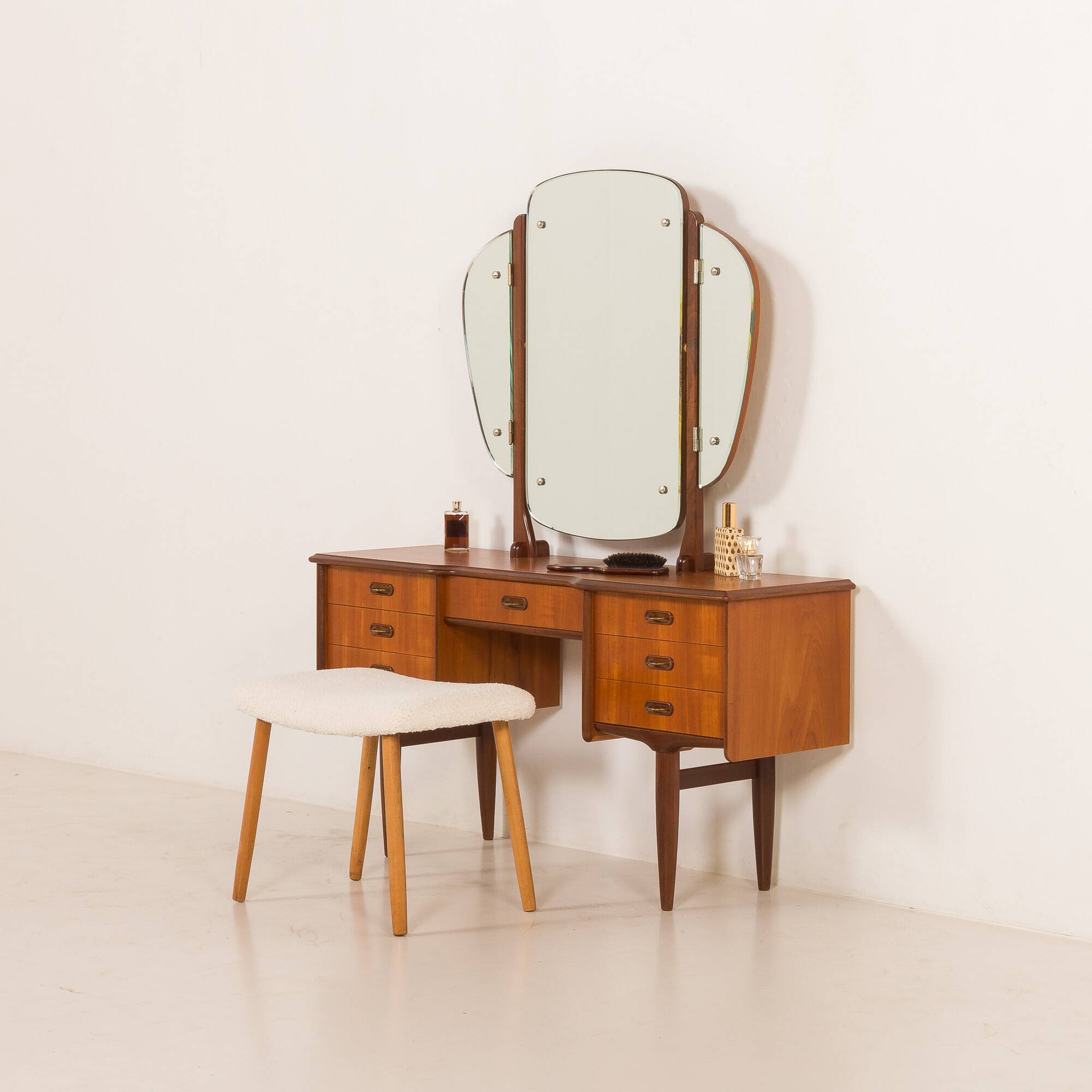 Scandinavian mid century dressing table with adjustable mirrors, Norway, 19