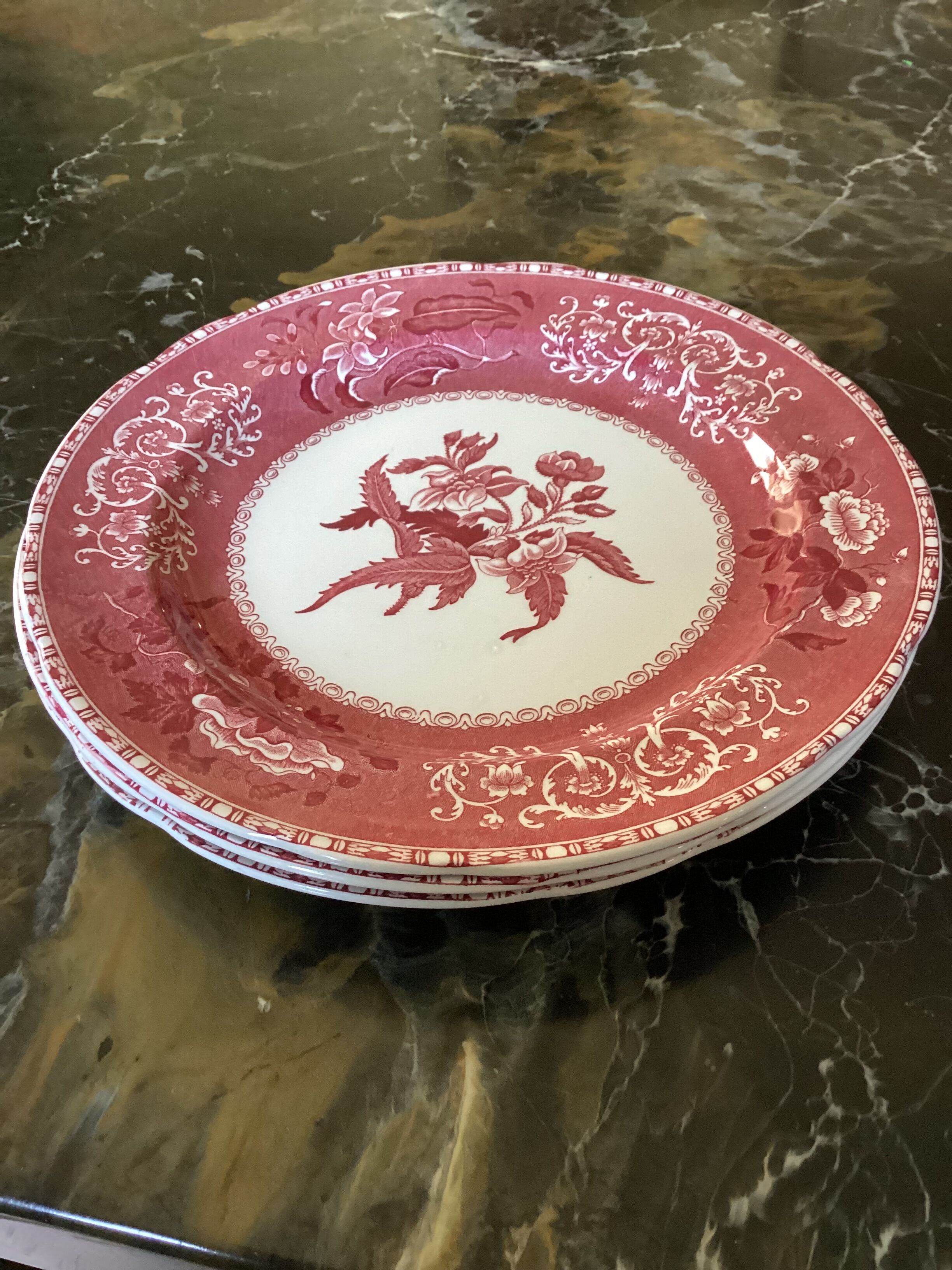 Set of Three ceramic plates Spode England dimension: height -2.5 cm- diameter -26 cm-