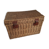 Wicker trunk
