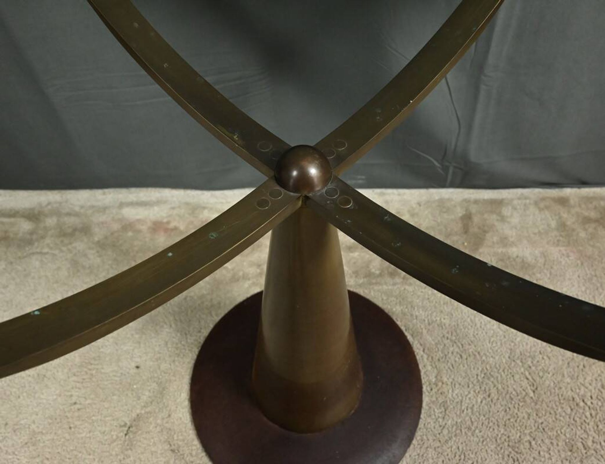Table Astrolabio par Oscar Tusquets, Collection Aleph, Édition Driade – 1988