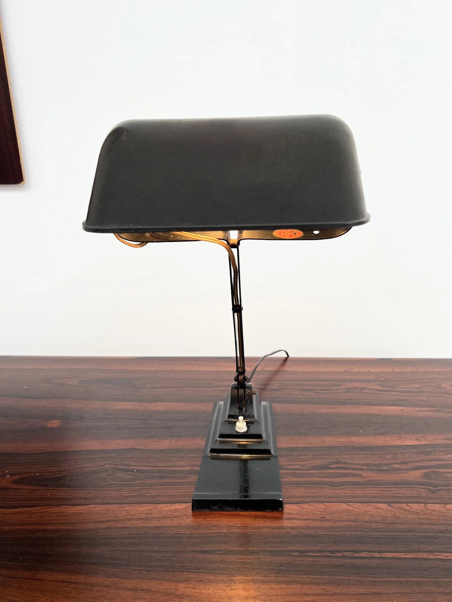 Lampe de bureau articulée ERPE — Métal noir et bakélite, Belgique, années 30-40