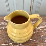 Set of 4 pitchers