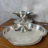 Presentation dish and its integrated sauceboat