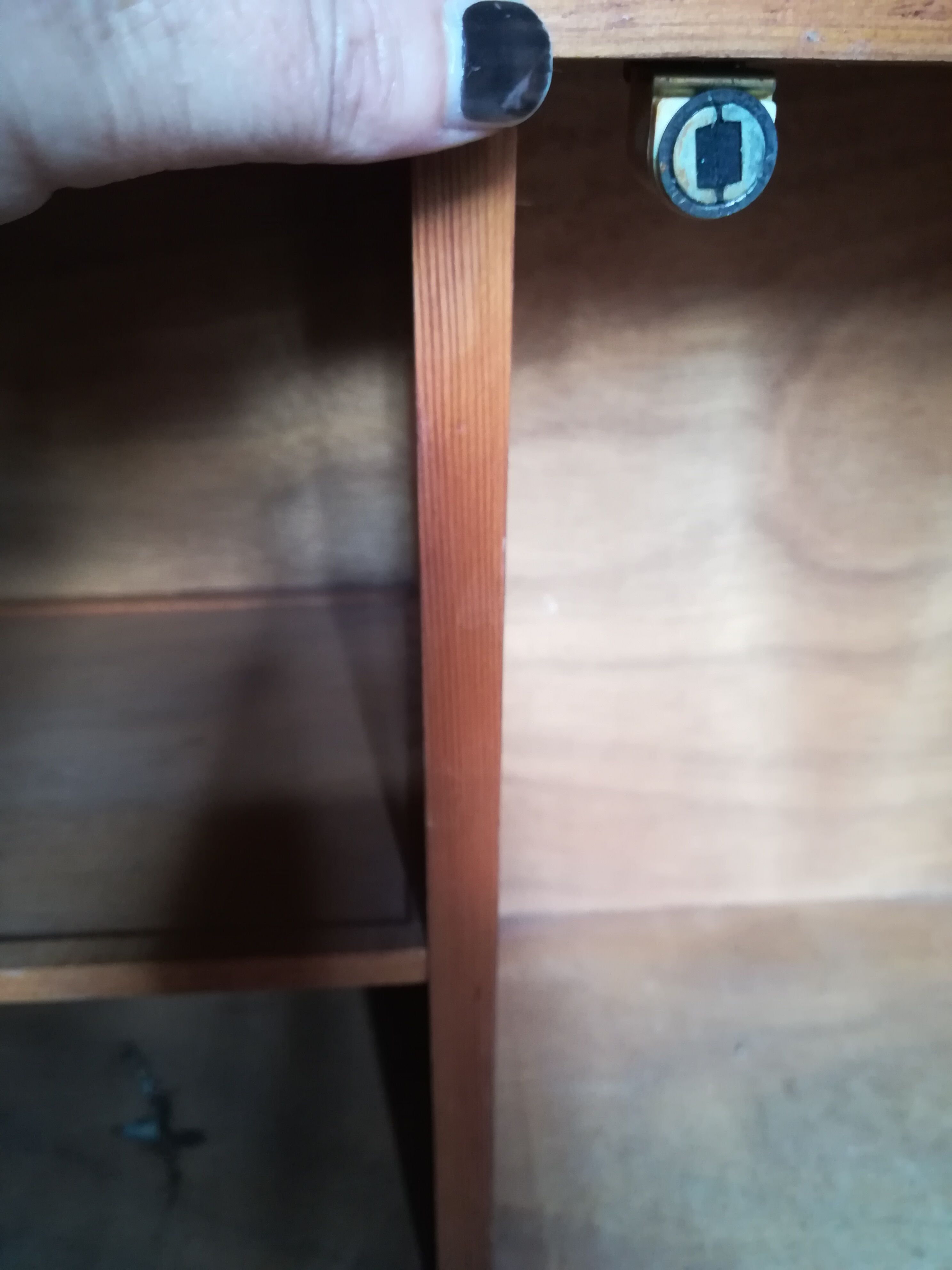 Cabinet a pharmacy art deco