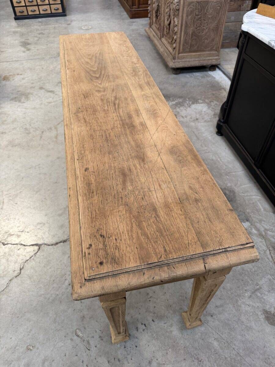 Oak console from the early 20th century.