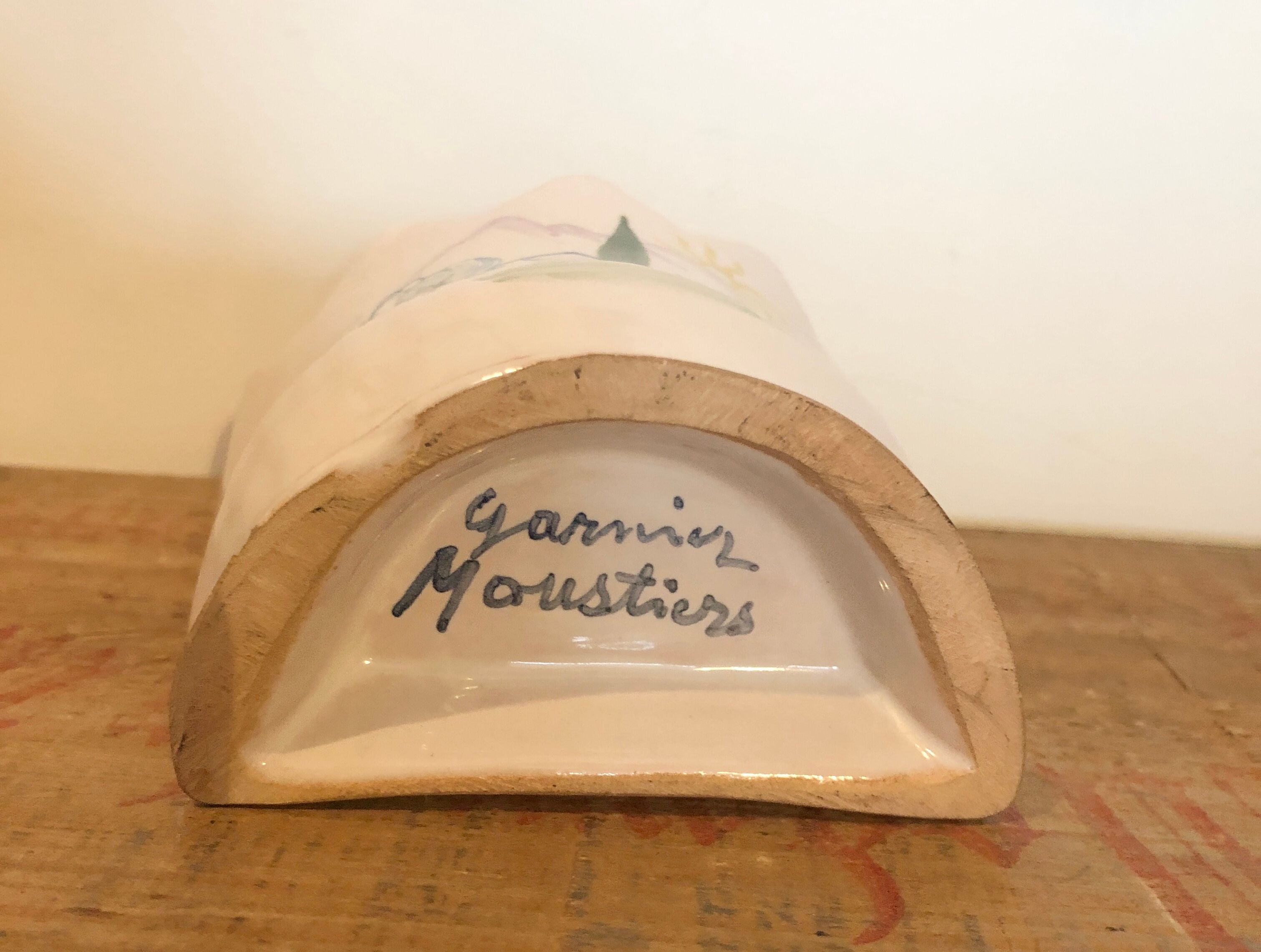 Bouquetière moustiers