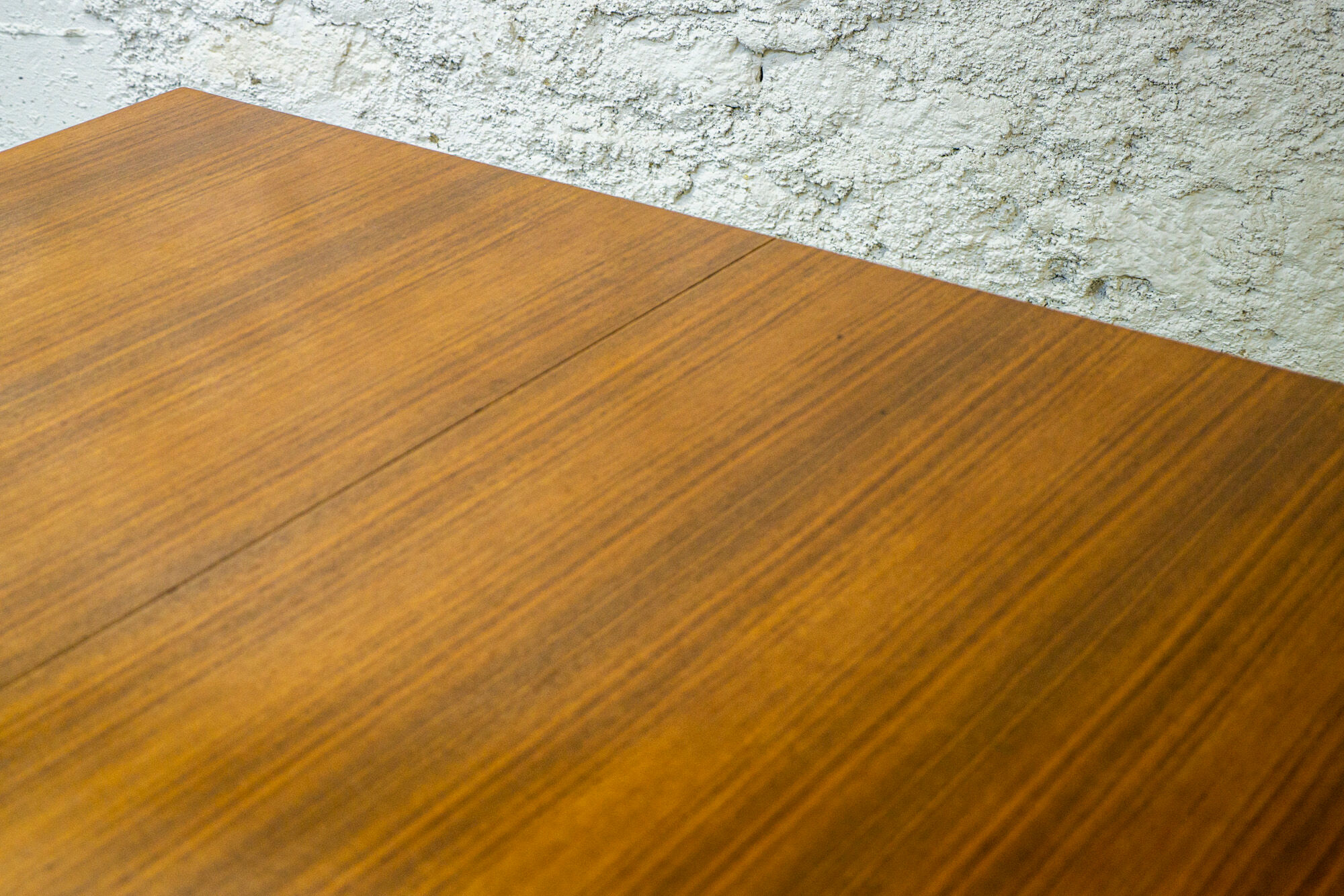 Low extension table in teck Knoll vintage