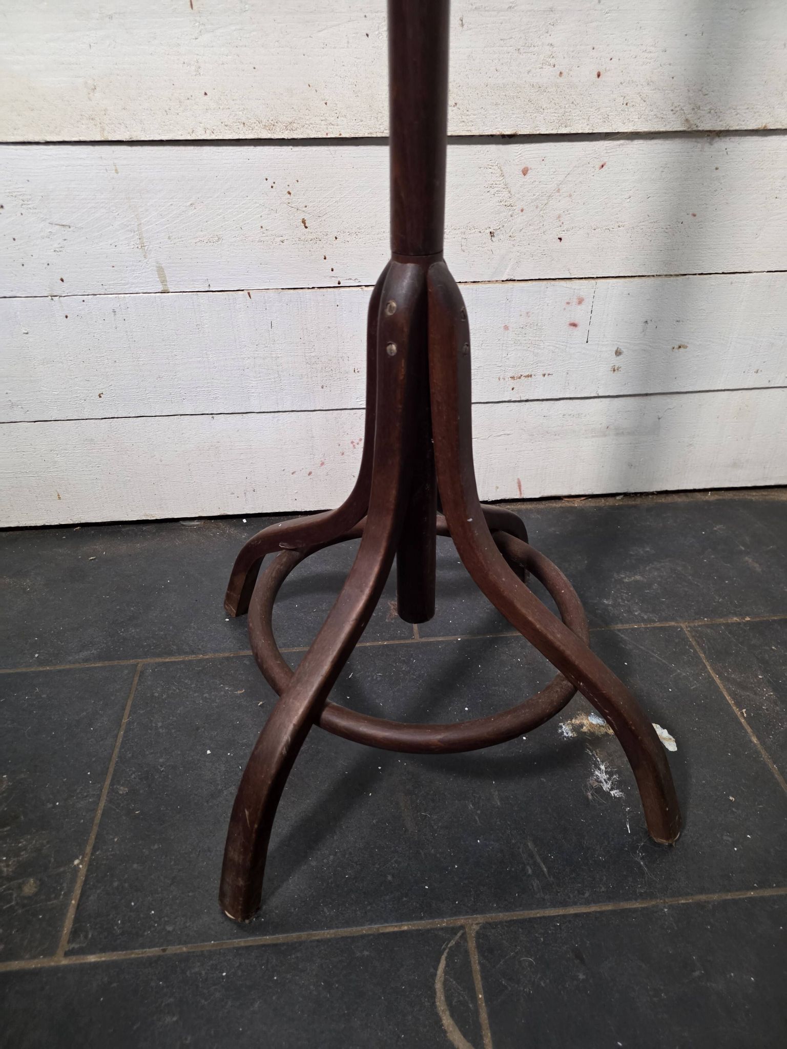 Perroquet en bois courbé ancien 