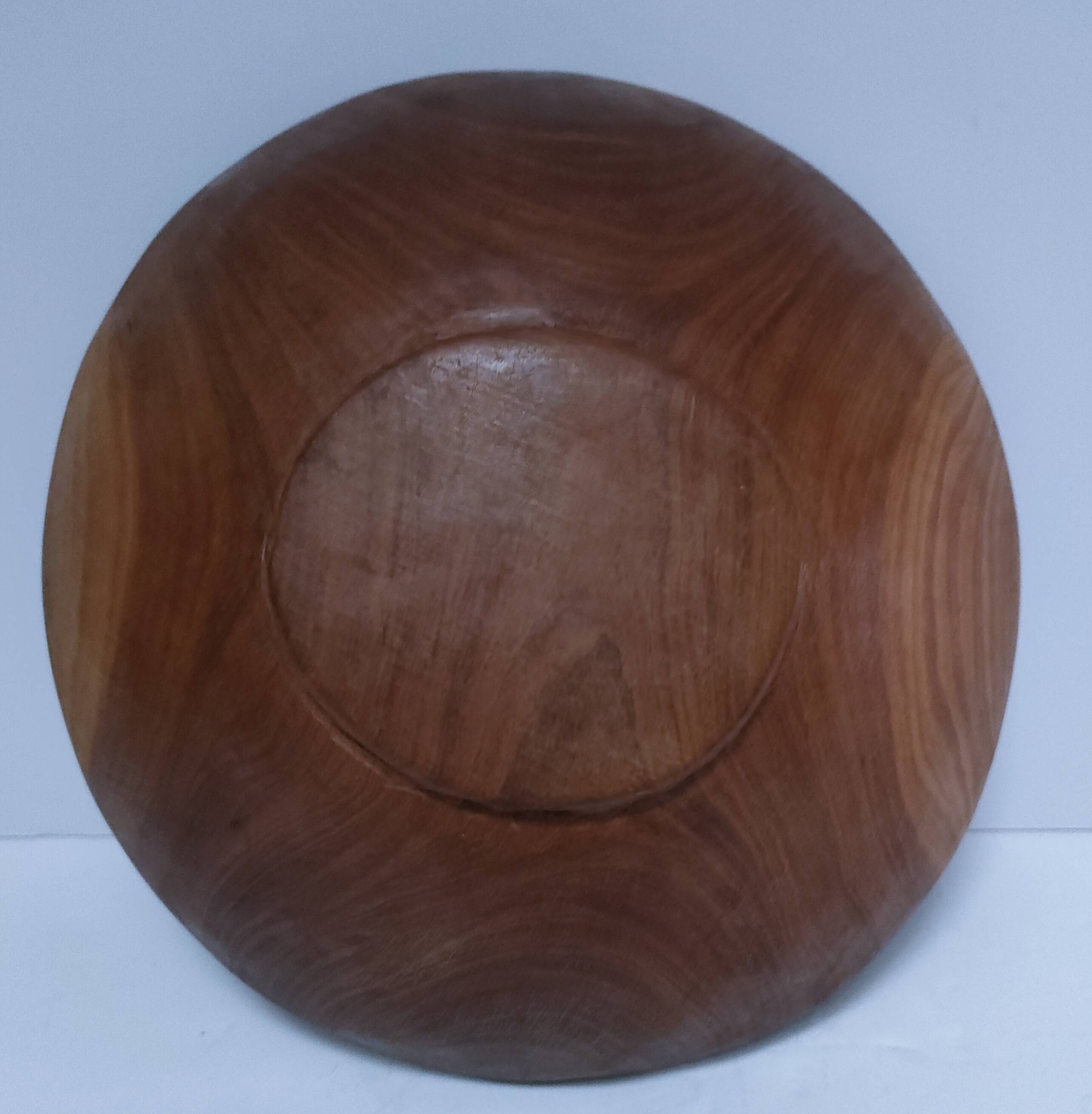 Yin Yang carved wooden pocket emptier from the 80s