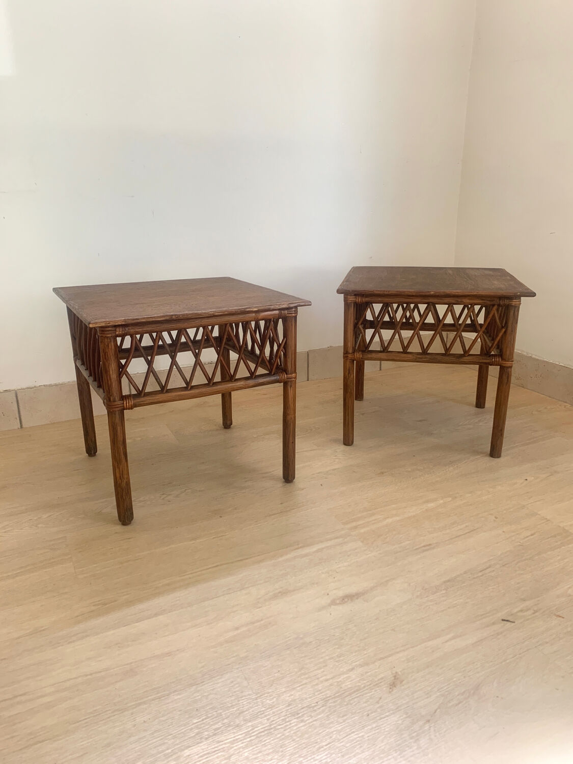 Paire de chevets vintage en rotin