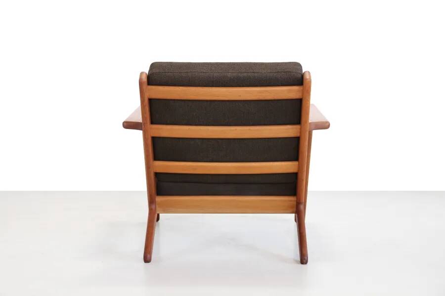 Oak Hans Wegner GE290 armchair for Getama