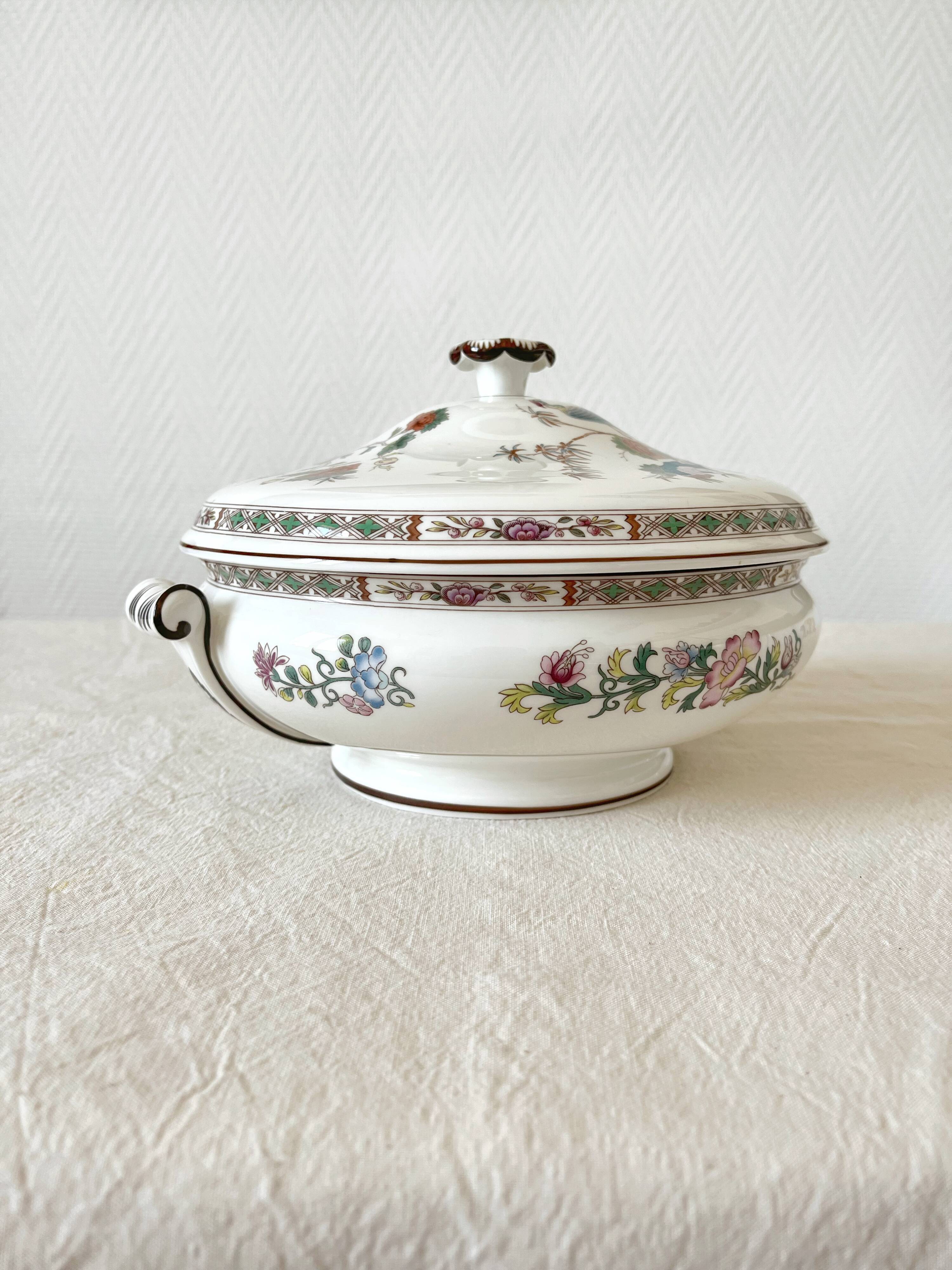 Kutani Crane Wedgwood English earthenware tureen