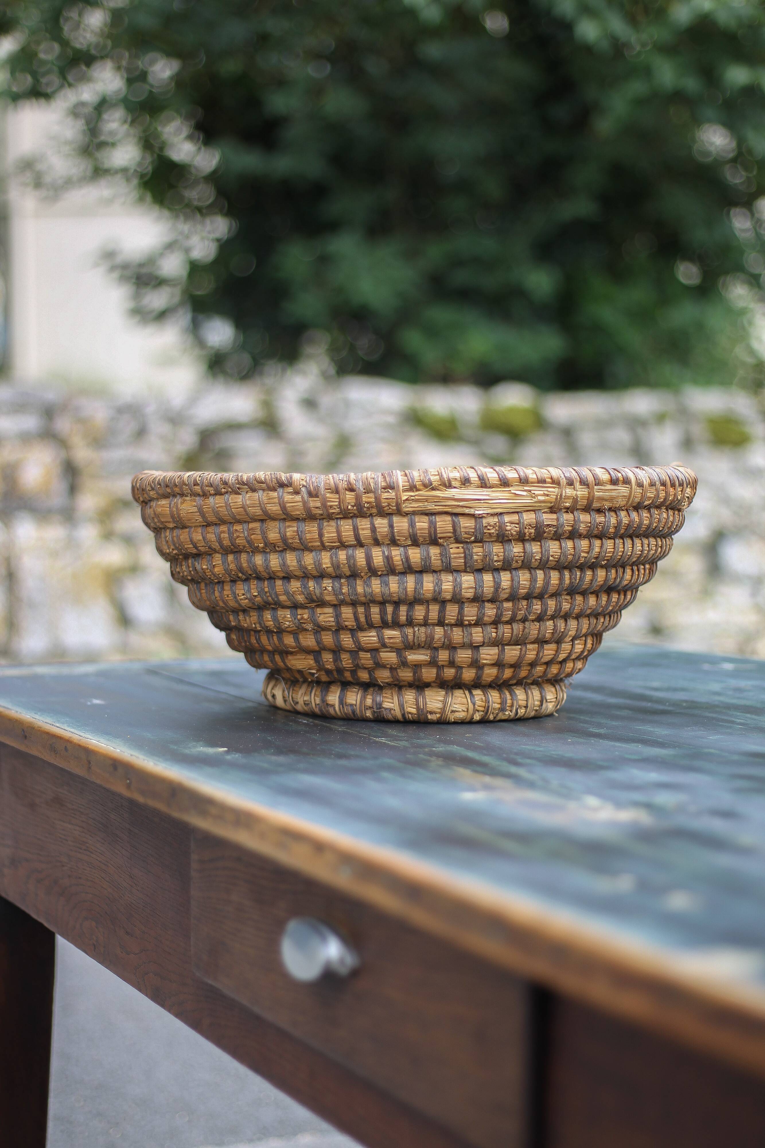 Vintage woven basket, woven basket, bread basket, banneton