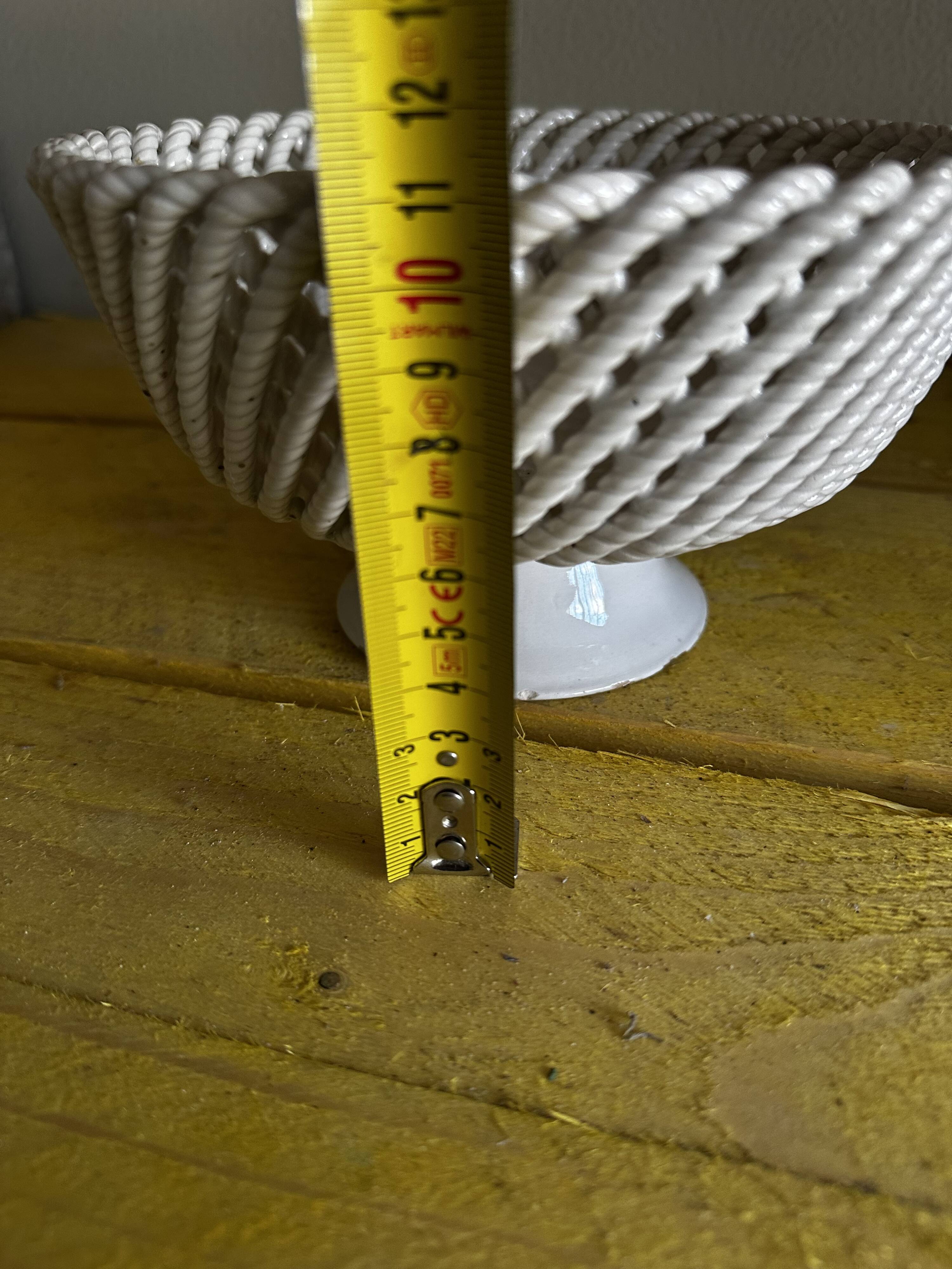 Mid-century woven ceramic basket / empty pocket, diameter 19 cm