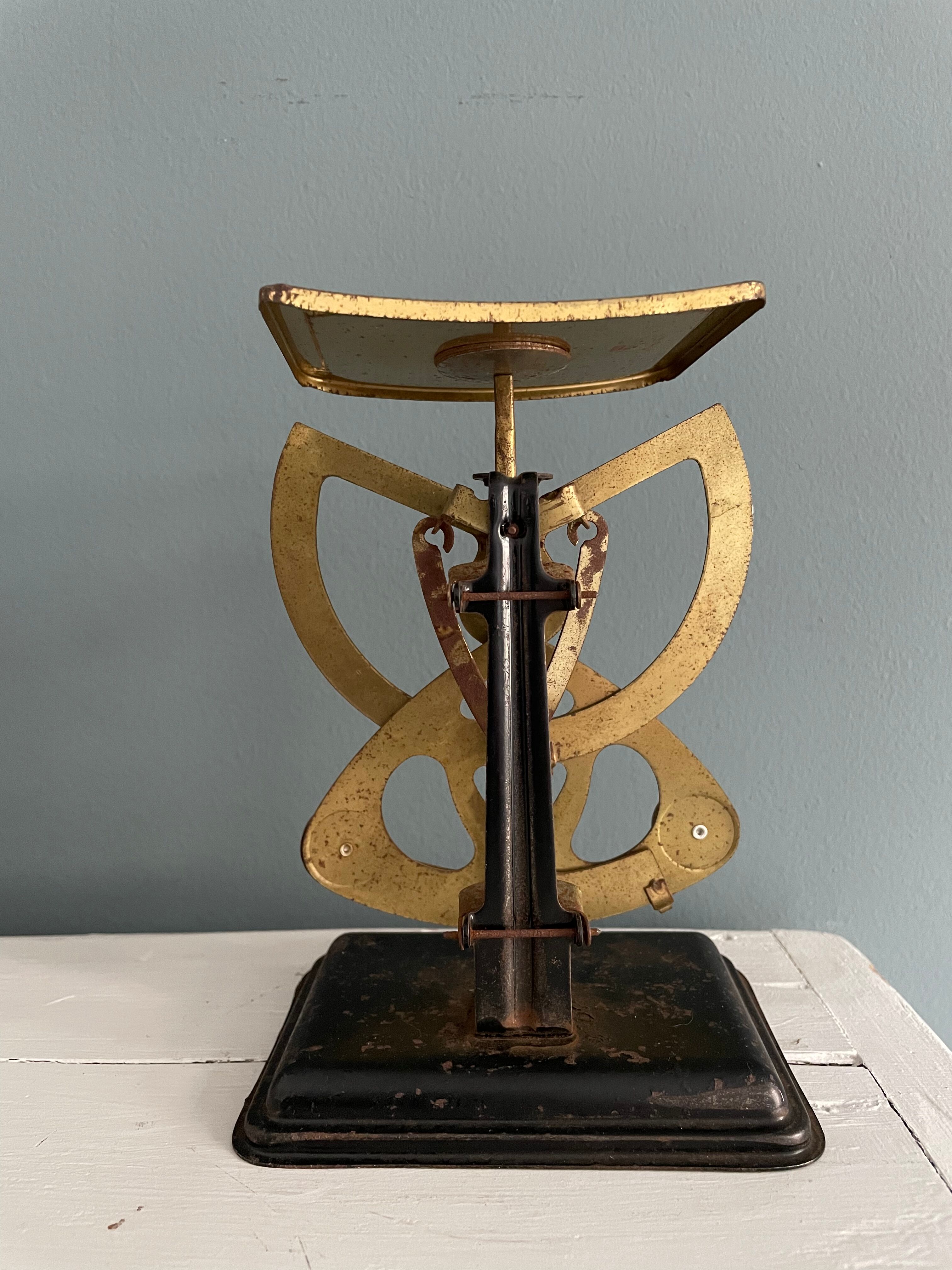Letter scale 1900 Columbus Bilateral standing