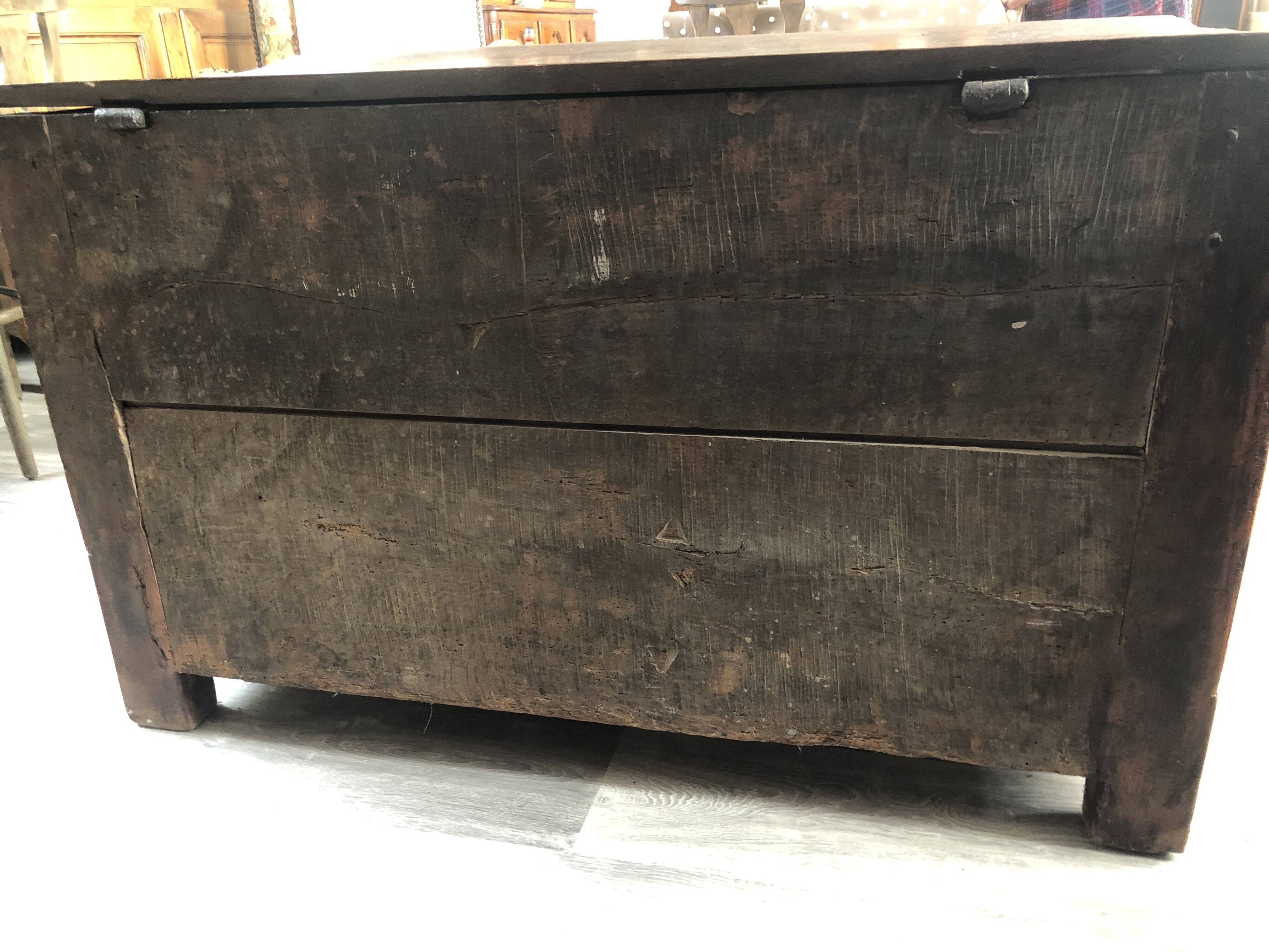 ANCIEN MEUBLE DE poupée,chaise coffre breton EUR 10,00