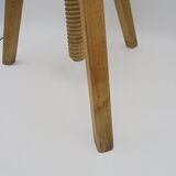 Stool with screw