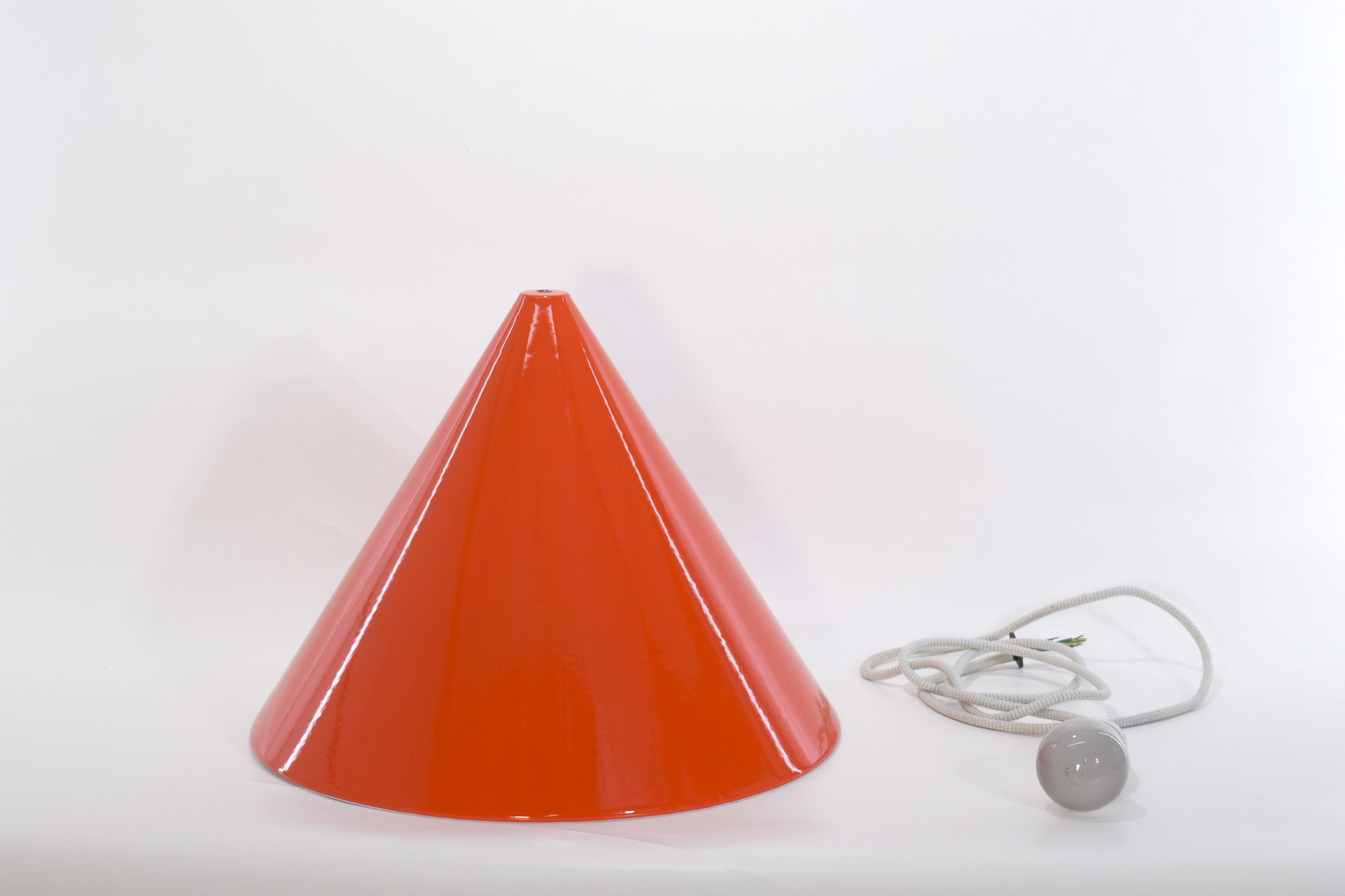 Arne Jacobsen's hanging lamp for Louis Poulsen