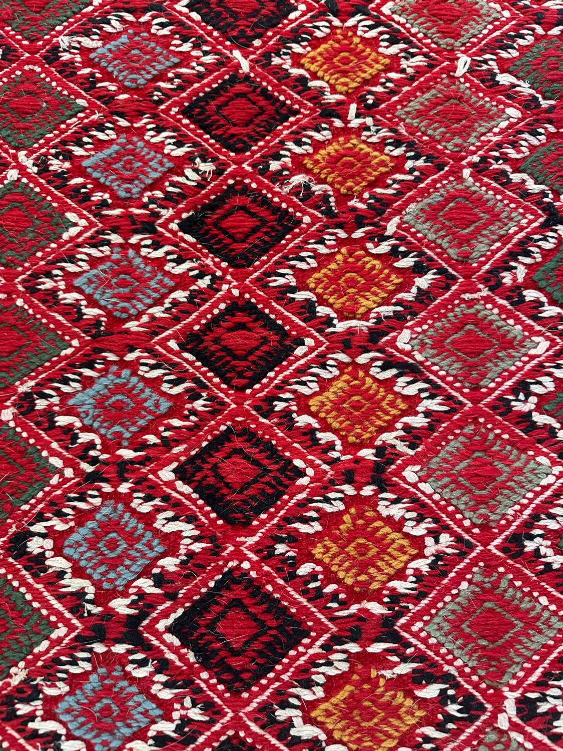 Handmade kilim rug 140x235