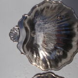 Set of 2 cups shaped metal shell