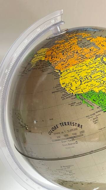Illuminated terrestrial globe made in italy