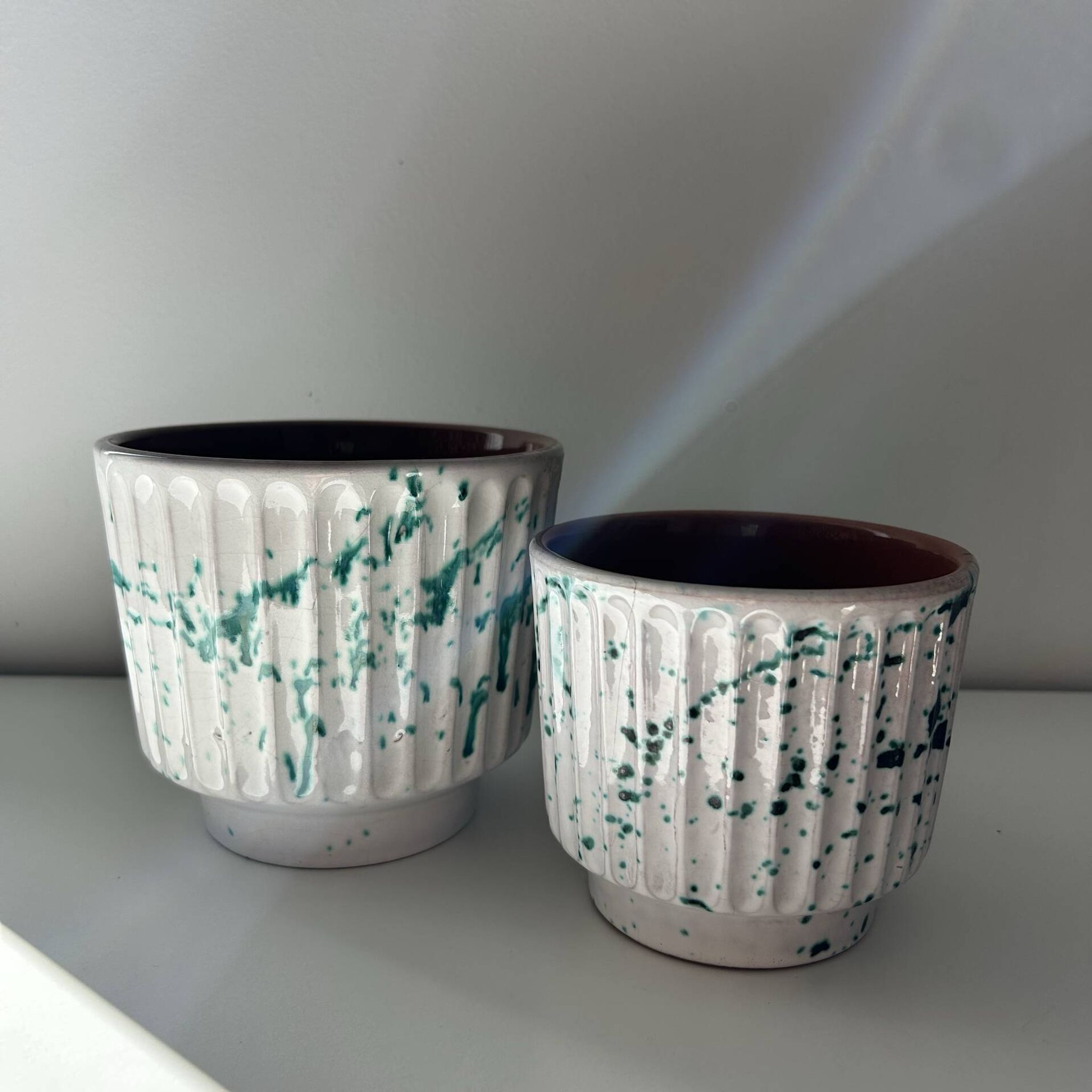 Set of 2 Pollock decorative plant pots